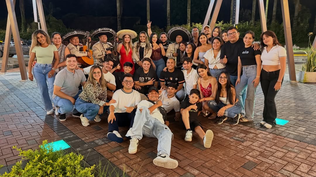 El equipo de FC Network reunido